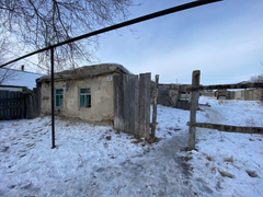 Труп с переломанными ребрами в заброшенном доме: задержаны три молодых человека