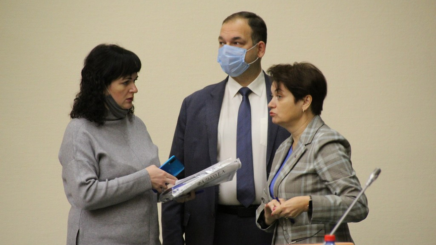Замечательный бюджет Саратова с полумиллиардным дефицитом одобрен депутатами