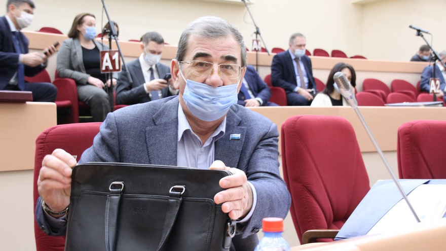 Замечательный бюджет Саратова с полумиллиардным дефицитом одобрен депутатами
