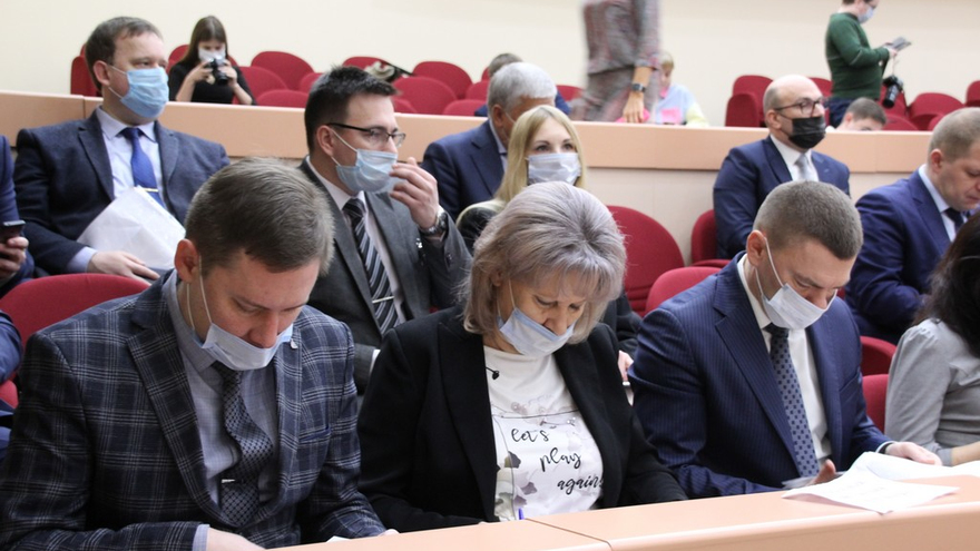 Замечательный бюджет Саратова с полумиллиардным дефицитом одобрен депутатами
