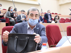 Замечательный бюджет Саратова с полумиллиардным дефицитом одобрен депутатами