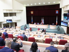 Замечательный бюджет Саратова с полумиллиардным дефицитом одобрен депутатами