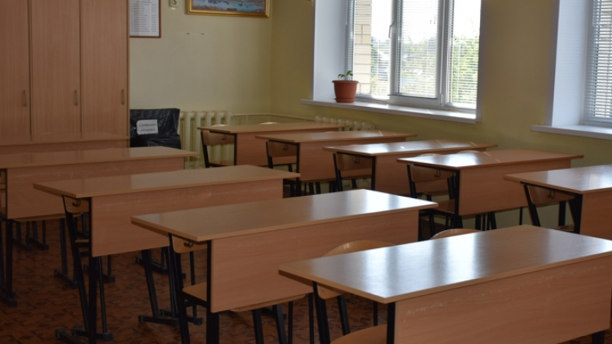 Школьница потеряла сознание на уроке: она выпила много таблеток