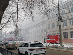 В центре Саратова горит школа