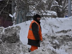 В радаевскую приемную звонил – результата ноль. Забили: в Саратове уборщик снега пожаловался на коммунальный коллапс