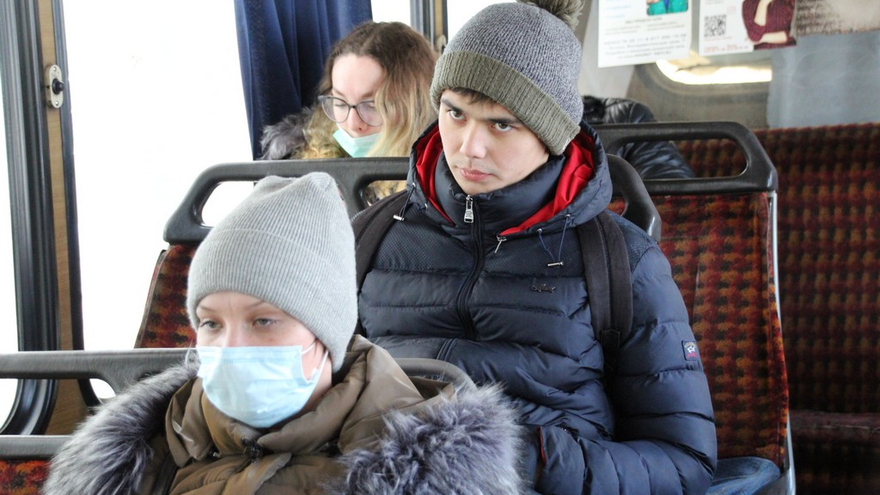 Саратовцы пожаловались губернатору Валерию Радаеву на холод в автобусах: чиновники не нашли подтверждения словам горожан