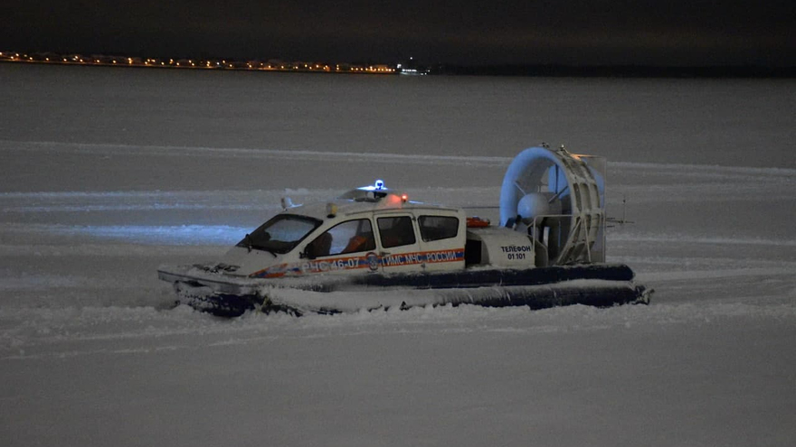 Крещение Господне: саратовцы искупались в ледяной воде (фоторепортаж)