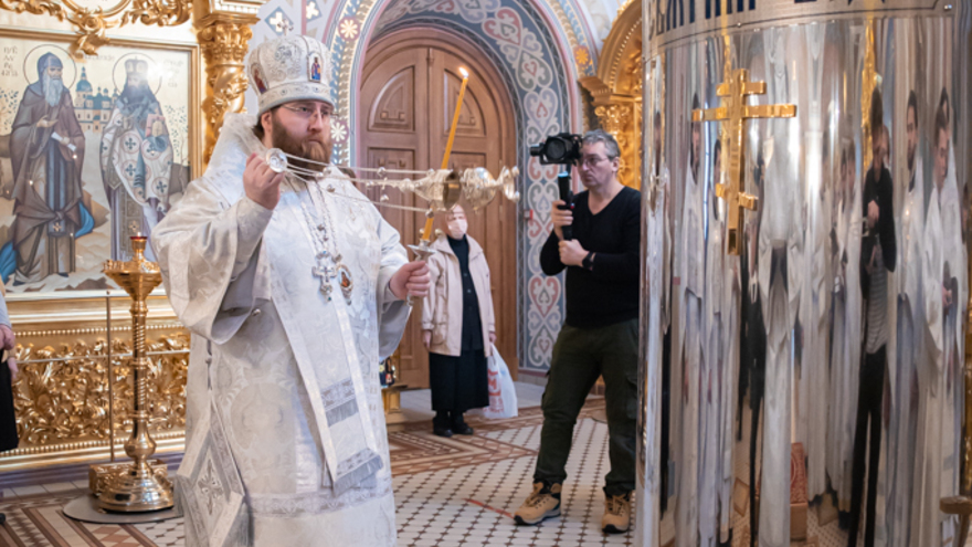 Это неправильно: саратовский митрополит Игнатий осудил прихожан, которые не стали причащаться