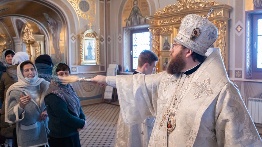 Это неправильно: саратовский митрополит Игнатий осудил прихожан, которые не стали причащаться