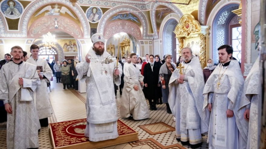 Это неправильно: саратовский митрополит Игнатий осудил прихожан, которые не стали причащаться