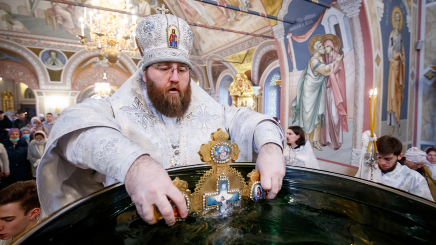Это неправильно: саратовский митрополит Игнатий осудил прихожан, которые не стали причащаться