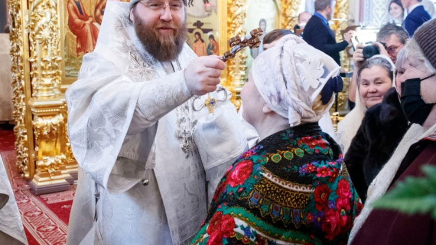 Это неправильно: саратовский митрополит Игнатий осудил прихожан, которые не стали причащаться