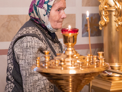 Это неправильно: саратовский митрополит Игнатий осудил прихожан, которые не стали причащаться
