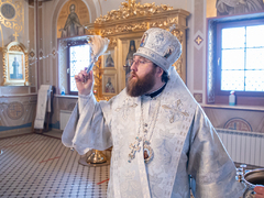 Это неправильно: саратовский митрополит Игнатий осудил прихожан, которые не стали причащаться