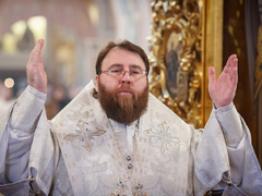 Это неправильно: саратовский митрополит Игнатий осудил прихожан, которые не стали причащаться