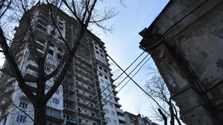 Проблемную многоэтажку на Сакко и Ванцетти пообещали сдать в марте