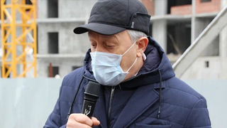 Применять лопаты, бобкэты и людей: Валерий Радаев призвал не охать и не ахать при расчистке города
