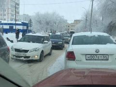 В случае ЧП эвакуация школ может обернуться трагедией: читатель пожаловалась на снежный коллапс в Юбилейном