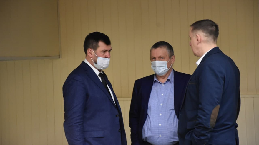 Не надо кислое с пресным путать и все это на уши навешивать: в областной думе объяснили, зачем антикоронавирусной горячей линии 10 миллионов рублей