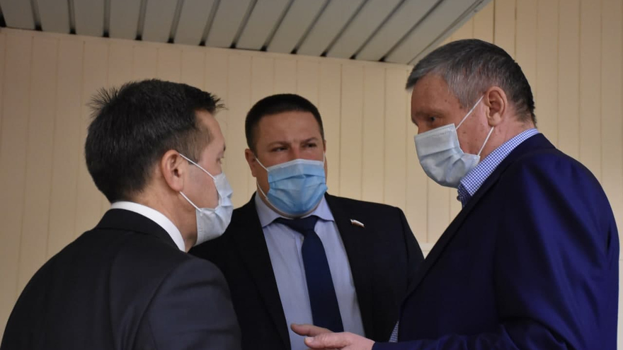 Не надо кислое с пресным путать и все это на уши навешивать: в областной думе объяснили, зачем антикоронавирусной горячей линии 10 миллионов рублей