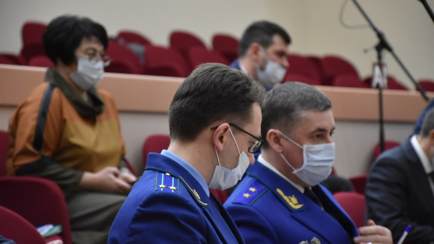 Не надо кислое с пресным путать и все это на уши навешивать: в областной думе объяснили, зачем антикоронавирусной горячей линии 10 миллионов рублей