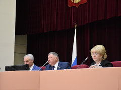 Не надо кислое с пресным путать и все это на уши навешивать: в областной думе объяснили, зачем антикоронавирусной горячей линии 10 миллионов рублей