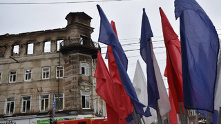 Трое мужчин пытались украсть лестницу из гостиницы Россия: возбуждено уголовное дело