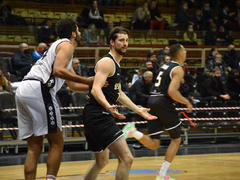 Саратовский Автодор дома уверенно обыграл датских медведей