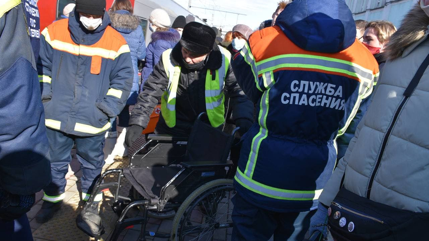 Олимпиада идёт – они уже нас стреляли: прибывшие в Саратов беженцы рассказали, почему уехали из Донбасса 