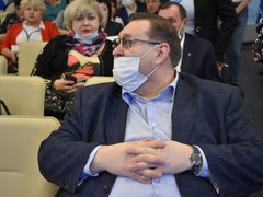 Саратовский губернатор потребовал увеличить валовой региональный продукт до триллиона рублей