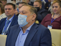 Саратовский губернатор потребовал увеличить валовой региональный продукт до триллиона рублей
