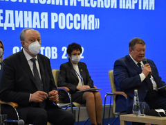 Саратовский губернатор потребовал увеличить валовой региональный продукт до триллиона рублей