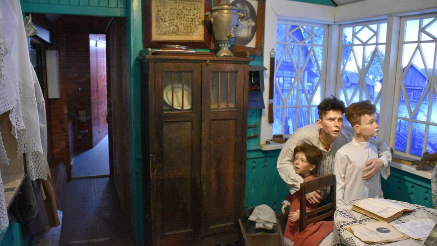 Сцены пыток, жестокости и насилия: в Саратов приехал поезд-музей 