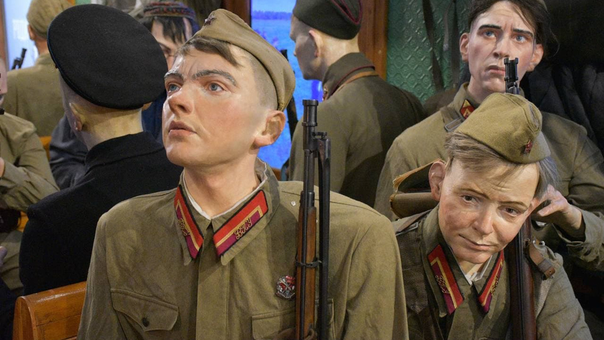 Сцены пыток, жестокости и насилия: в Саратов приехал поезд-музей 