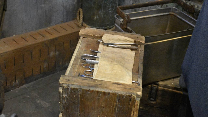 Сцены пыток, жестокости и насилия: в Саратов приехал поезд-музей 
