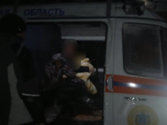 В Саратовской области спасатели всю ночь помогали водителям застрявших в снегу автомобилей