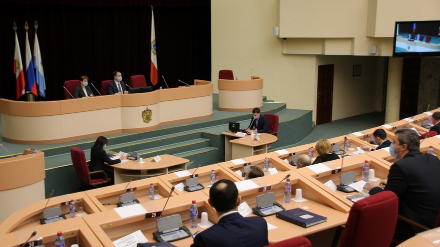 Депутаты разрешили администрации Саратова набрать кредитов: дефицит бюджета вырастет на 83 миллиона рублей
