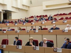Депутаты разрешили администрации Саратова набрать кредитов: дефицит бюджета вырастет на 83 миллиона рублей