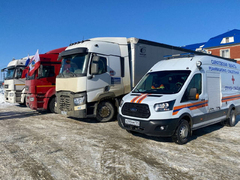 Саратовские спасатели отправились на Донбасс: они сопровождают колонну с 40 тоннами гуманитарного груза