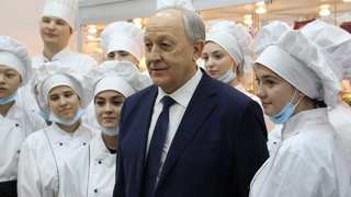 Валерий Радаев поручил организовать в Саратовской области бесперебойную продажу сахара: это улучшило его положение в федеральном рейтинге
