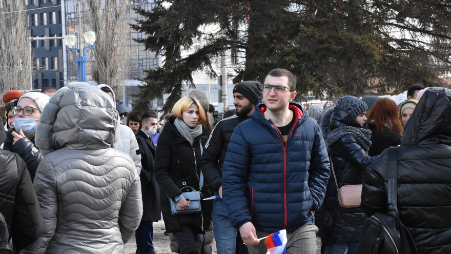 В Саратове прошел митинг в честь 8-летия воссоединения Крыма с Россией