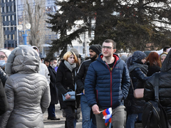 В Саратове прошел митинг в честь 8-летия воссоединения Крыма с Россией