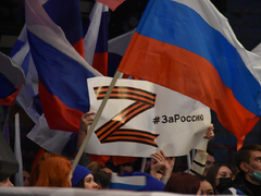 В Саратове прошел митинг в честь 8-летия воссоединения Крыма с Россией