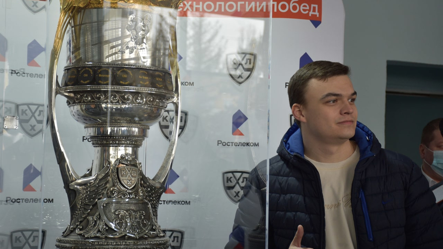 Главный трофей Континентальной хоккейной лиги и игрушкопад: Кристалл дома крупно обыграл Челны