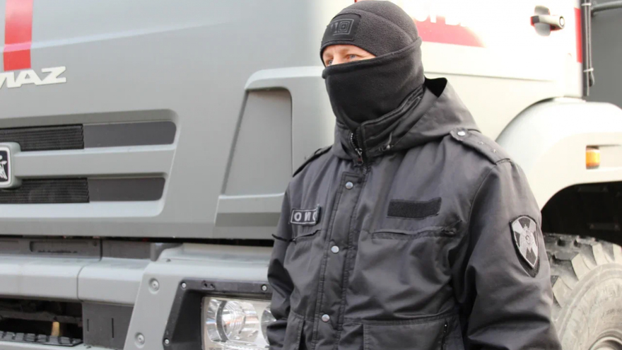 В Саратове эвакуировали детей и сотрудников восьми школ
