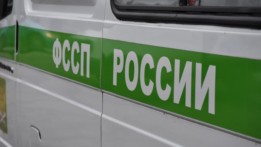 В Саратове алиментщик задолжал дочери почти миллион рублей: ему запретили садиться за руль