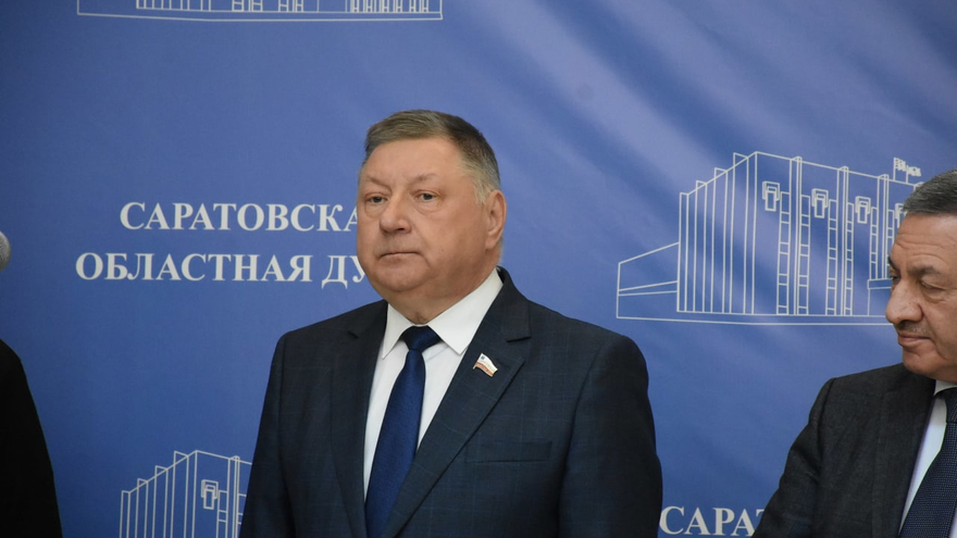 В Саратовской областной думе повесили портреты бородатых мужчин: глава Общественной палаты предложил оставить их там навсегда