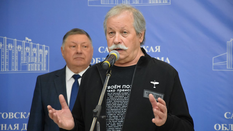 В Саратовской областной думе повесили портреты бородатых мужчин: глава Общественной палаты предложил оставить их там навсегда