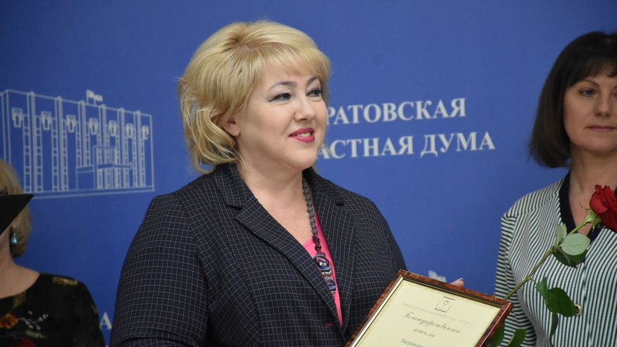 В Саратовской областной думе повесили портреты бородатых мужчин: глава Общественной палаты предложил оставить их там навсегда