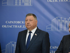 В Саратовской областной думе повесили портреты бородатых мужчин: глава Общественной палаты предложил оставить их там навсегда